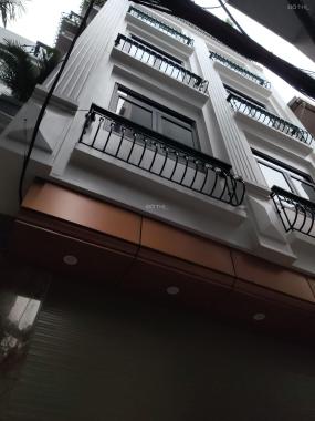 Bán tòa nhà chung cư mini ngõ 204 Trần Duy Hưng DT 110m2 x 7T thang máy giá 22 tỷ