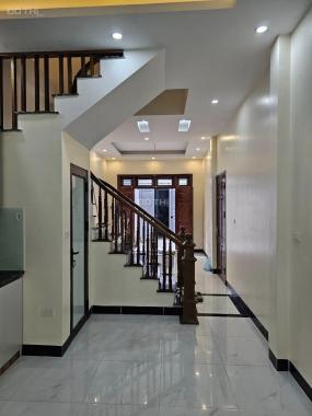 Bán nhà Hữu Hòa ngõ 1 Hữu lê ô tô vào nhà 40m2 4 tầng 3.99 tỷ