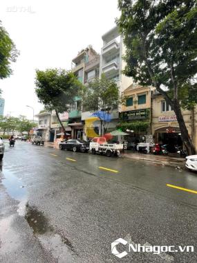 Cho thuê nhà 13-15 Phó Đức Chính, Phường Nguyễn Thái Bình, Quận 1, Hồ Chí Minh