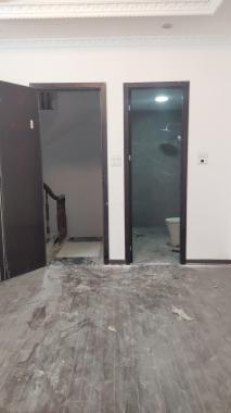 Cần bán gấp nhà gần Cầu Diễn,Hồ Tùng Mậu cách 30 mét ra đường ôtô,31 m2 5 t giá 4,35 tỷ