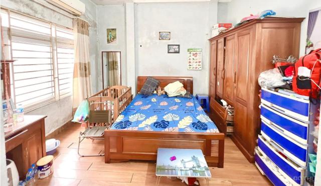 Giảm 1.5 Tỷ Cần bán gấp nhà phân lô ngõ 261 Trần Quốc Hoàn 36m2, 6T, ô tô tránh 9.4 Tỷ