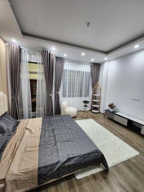 Bán gấp nhà Phố Hồ Tùng Mậu, 36m2, 5 tầng, 3 ngủ, ôtô đỗ cửa,  giá 4,3 tỷ.