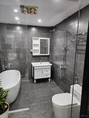 Bán gấp nhà Phố Hồ Tùng Mậu, 36m2, 5 tầng, 3 ngủ, ôtô đỗ cửa,  giá 4,3 tỷ.