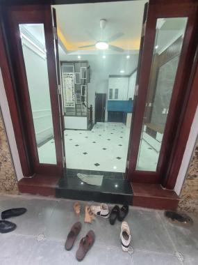Chính chủ bán nhà phố Hồ Tùng Mậu, 30m2, 5 tầng, 3N, gần mặt phố, Kinh doanh online, 4,3 tỷ