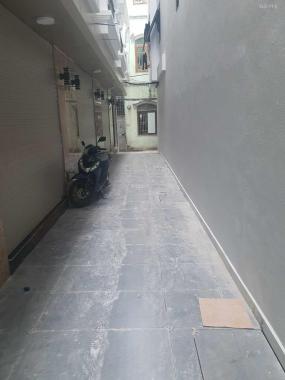 Chính chủ bán nhà phố Hồ Tùng Mậu, 30m2, 5 tầng, 3N, gần mặt phố, Kinh doanh online, 4,3 tỷ
