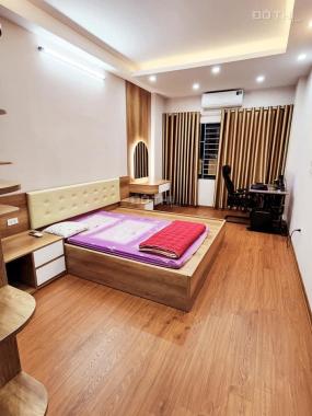 Bán Nhà Quận Đống Đa, Ở Ngay, Tặng Nội thất, 38m x5 tầng. MT3,7m giá 4,x tỷ