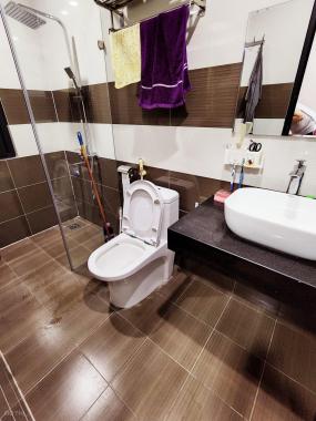Bán Nhà Quận Đống Đa, Ở Ngay, Tặng Nội thất, 38m x5 tầng. MT3,7m giá 4,x tỷ