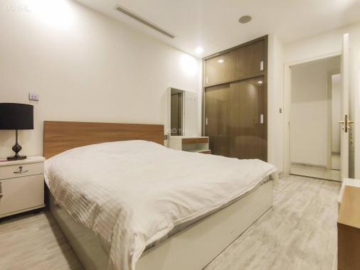 Cho thuê căn Vinhomes Golden River 4PN, 149m2 nội thất của chủ đầu tư