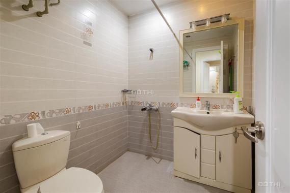 Chính chủ cần bán căn hộ 2 ngủ nội thất đẹp, về ở luôn view rất đẹp tại tòa nhà 93 Lò Đúc Hà Nội
