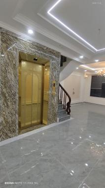 Mặt phố Khương Đình, Thanh Xuân, 258m2, nhỉnh 100 tỷ, mt: 11m, xây 9 tầng, cho thuê 380 tr