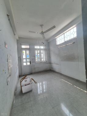 Quá rẻ bán nhanh nhà HXh8m Nguyễn Hồng Đào, p14,Tân Bình.dt 3x10. đúc 4 lầu. chỉ nhỉnh 5 tỷ