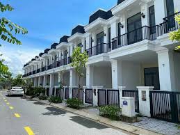 Bán nhà gần Vsip 2  TT hành chính Bình Dương. Nhà 1 trệt 1 lầu, chỉ 1ty250 sở hữu
