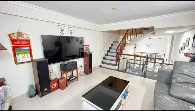 NHÀ MẶT PHỐ BẠCH MAI  50M2 CHỈ 11.4 TỶ - VỈA HÈ KINH DOANH - CHỦ CẦN BÁN GẤP 0986073333