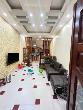 Bán nhà Nguyễn Khang, Cầu Giấy 36m2 xây 5 tầng, cách đường ô tô 10m giá 4.8 tỷ