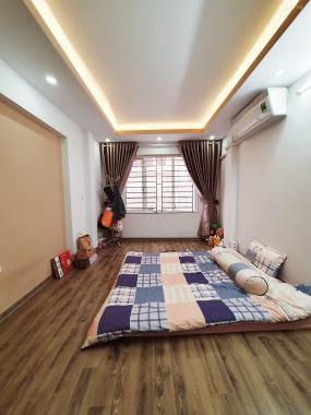 Bán Nhà Quận Đống Đa, Ngõ Rộng, ở Ngay, Tặng Nội Thất, 36m x5 tầng.MT3,7m. 4,19 tỷ