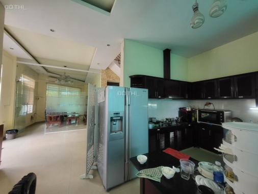 Bán biệt thự tại Đỗ Xuân Hợp, Phường Phước Long B, Quận 9, HCM diện tích 187,5 m2 giá 29,9 tỷ