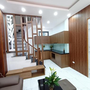 Siêu rẻ. Nhà Mỹ Đình dân xây, DT 32mx5T, MT 4m, lô góc, gần oto, ở cực thích chỉ hơn 3 tỷ