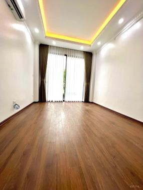 Bán nhà Tả Thanh Oai Thanh Trì 40m2, 4 tầng lô góc nhỉnh 2 tỷ