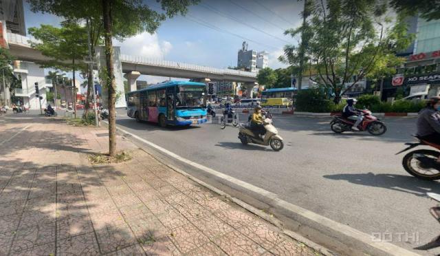 Cần sang tên nhà mặt phố Ô Chợ Dừa - Đống Đa. dt 81m2, mặt tiền 6m, sổ vuông nở hậu, giá bán nhanh