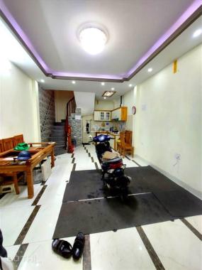 BÁN NHÀ ĐẸP CẦU BƯƠU, THANH TRÌ, SÁT PHỐ, Ô TÔ, 35m, 5T, mt 4m chỉ 3.6 tỷ.