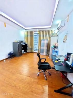 BÁN NHÀ ĐẸP CẦU BƯƠU, THANH TRÌ, SÁT PHỐ, Ô TÔ, 35m, 5T, mt 4m chỉ 3.6 tỷ.