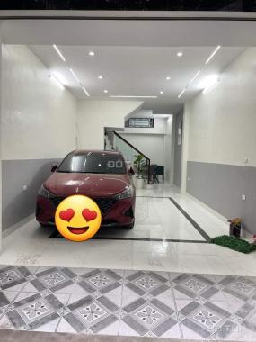 Nhà đẹp Khúc Thừa Dụ - Dt 68m - Mt 5.8m - Ngõ thông ô tô - Kinh doanh khủng - Giá 12.9 tỷ