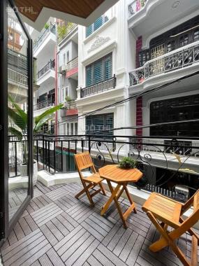 Nhà đẹp Khúc Thừa Dụ - Dt 68m - Mt 5.8m - Ngõ thông ô tô - Kinh doanh khủng - Giá 12.9 tỷ