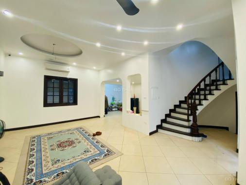 Biệt thự Tô Ngọc Vân, Tây Hồ, lô góc, 200m2 x 4 tầng, Mt 15m. hạ chào 12,1 tỷ. giá mới 65.9 tỷ.