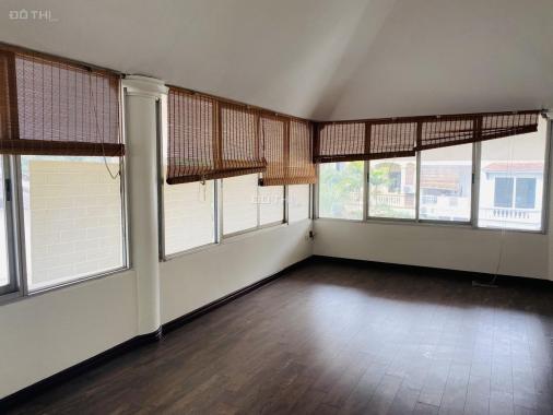 Biệt thự Tô Ngọc Vân, Tây Hồ, lô góc, 200m2 x 4 tầng, Mt 15m. hạ chào 12,1 tỷ. giá mới 65.9 tỷ.