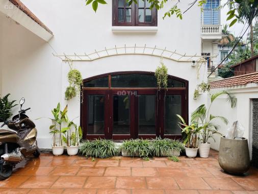 Biệt thự Tô Ngọc Vân, Tây Hồ, lô góc, 200m2 x 4 tầng, Mt 15m. hạ chào 12,1 tỷ. giá mới 65.9 tỷ.