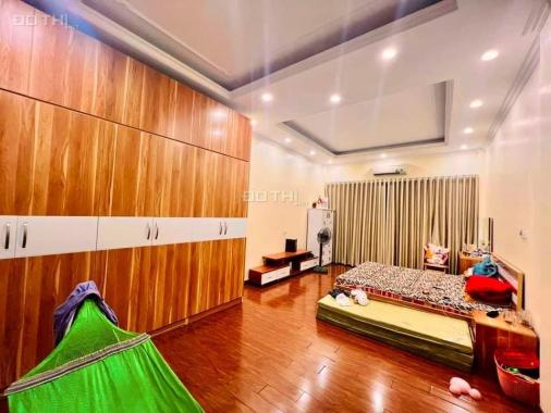 Bán nhà Nguyễn Khang - Dt 85m - Mt 5.5m - ô tô - Sổ đẹp - Giá 10.1 tỷ