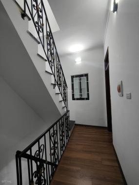 Nhà đẹp long lanh ngõ 515 Hoàng Hoa Thám, giá 2.8 tỷ, 28m2x3T, ở luôn, ảnh thật