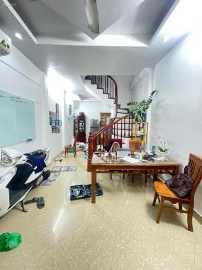 Chính chủ bán nhà đẹp ở ngay, tặng nội thất 37m, 4 tầng, giá 4,25 tỷ