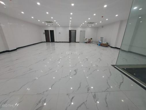 Mặt phố Phạm Văn Đồng, Cầu Giấy, 190m2, nhỉnh 100 tỷ, 9 tầng, mt: 11m, cho thuê 500 triệu/tháng.