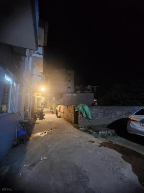 Cần bán gấp mảnh đất vàng phố Đông Ngạc 47m2, ô tô vào nhà, 3.45 Tỷ