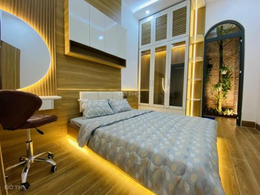 Tôi cần bán nhà 3 tầng mặt tiền đường HẢI SƠN, Hải Châu