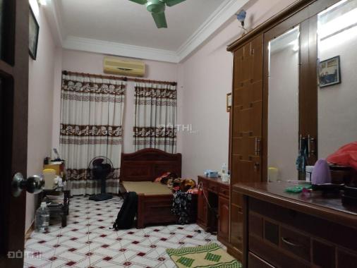 Bán nhà phố cổ, 1 nhà ra phố, ngõ 3 xe máy tránh, sổ riêng, 20m2, 4.5 tầng, 3.5 tỷ