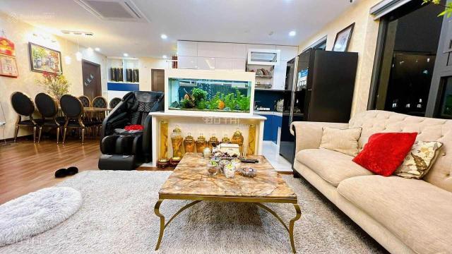 Bố mẹ mình chuyển nhà nên cần bán 2 căn hộ An Bình City, một căn giá 3,6 tỷ và một căn giá 3,85 tỷ