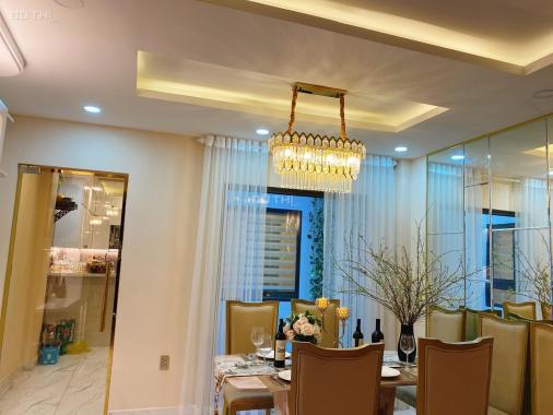 Bán gấp tòa nhà 6 tầng 2 MT đường Hưng Phú Quận 8