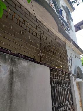 Cần bán gấp đất ngõ Đội Cấn, Cống Vĩ, Ba Đình, Hà Nội diện tích 60m² mặt tiền 6m, giá chào 5.35 tỷ.
