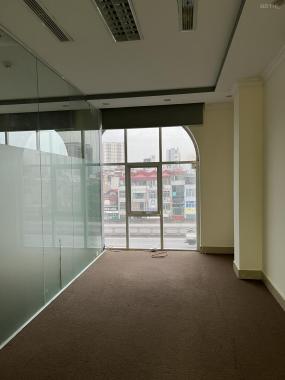 Chính chủ cho thuê văn phòng mặt đường Nguyễn Xiển, DTSD 150m2, thông sàn