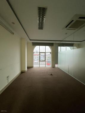 Chính chủ cho thuê văn phòng mặt đường Nguyễn Xiển, DTSD 150m2, thông sàn