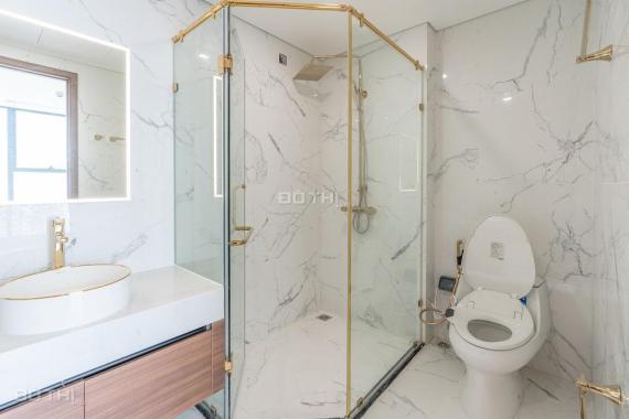 Cho thuê căn góc 3 phòng ngủ dự án Sunshine City, tầng trung, ban công hướng Nam