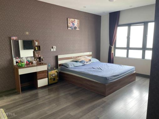 Bán rất gấp căn hộ 3PN tòa A chung cư Mulberry Lane, dt 119m2, nhà full đồ, giá 4,3 tỷ vào ở ngay