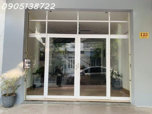 Chính chủ cần tiền bán gấp nhà mặt tiền đường Huy Cận, trung tâm Hải Châu
