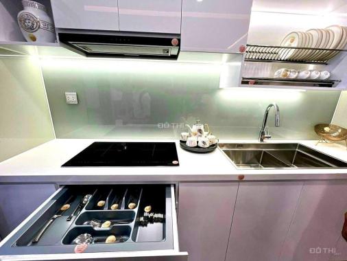 Căn hộ cao cấp CT1 Riverside Luxury 2PN-2WC, đầy đủ nội thất, tầng view thoáng.