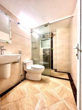 Bán gấp nhà Bạch Mai 50m2, 5 tầng, MT 4,5M, ba gác 2 thoáng , gần phố nhỉnh 6 tỷ TL