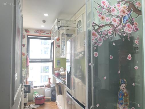 Siuuuuu cấp căn hộ full nội thất 3 phòng ngủ diện tích 82.8m2 với chỉ 4.6 tỉ VND!!