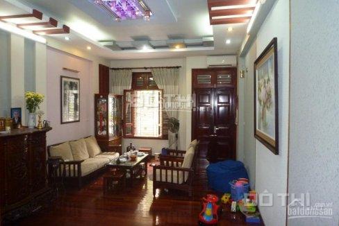 Bán nhà ngõ Phố Võng Thị, Trích Sài 100m2 xây 4 tầng, mặt tiền 5.8m, cách Hồ Tây 100m