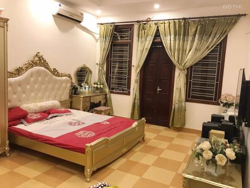 Bán nhà ngõ Phố Võng Thị, Trích Sài 100m2 xây 4 tầng, mặt tiền 5.8m, cách Hồ Tây 100m